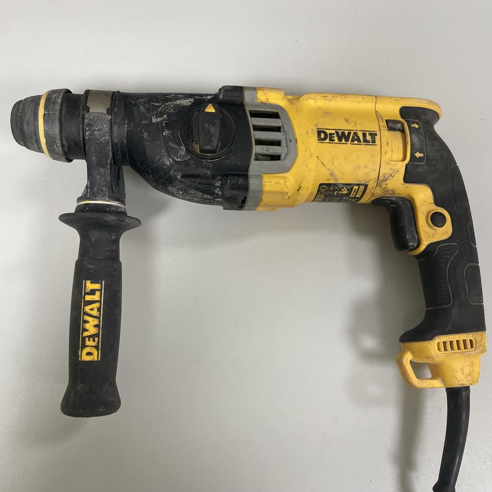 Перфоратор DeWALT D25143K