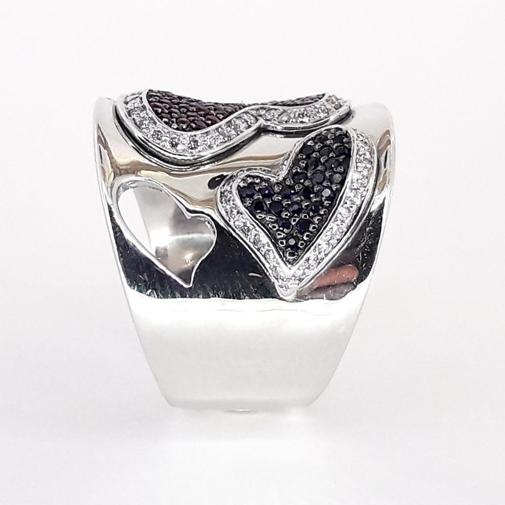 Золота каблучка з білого золота з діамантами, сапфірами та рубінами