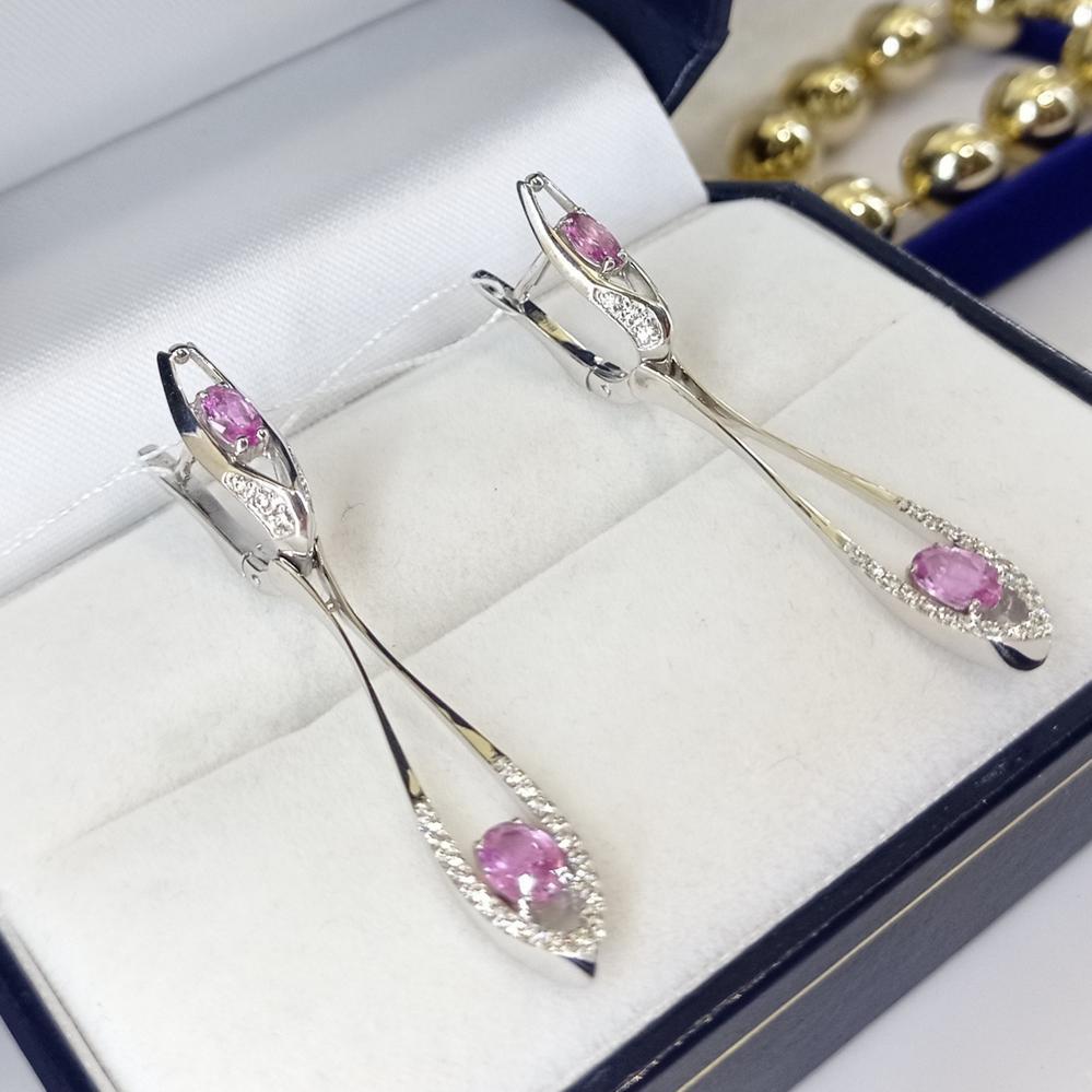 Золоті сережки з розовим сапфіром та діамантами