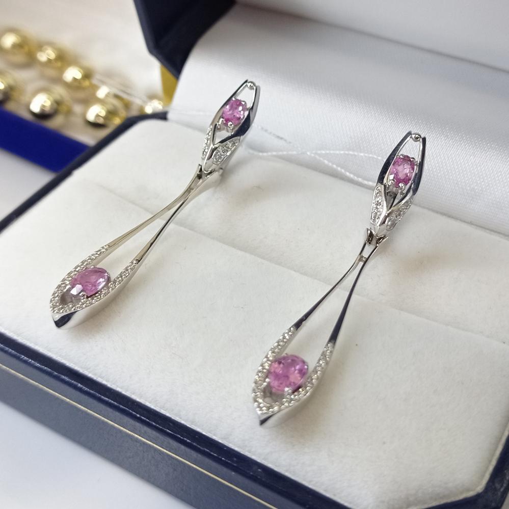 Золоті сережки з розовим сапфіром та діамантами