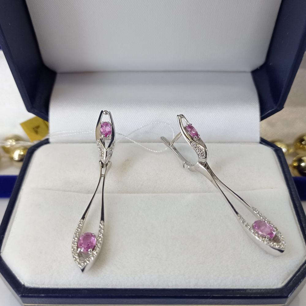 Золоті сережки з розовим сапфіром та діамантами