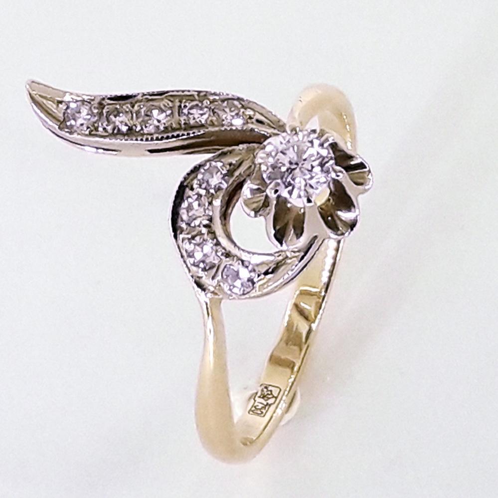 Золота каблучка з діамантами Кюз 750 Проба