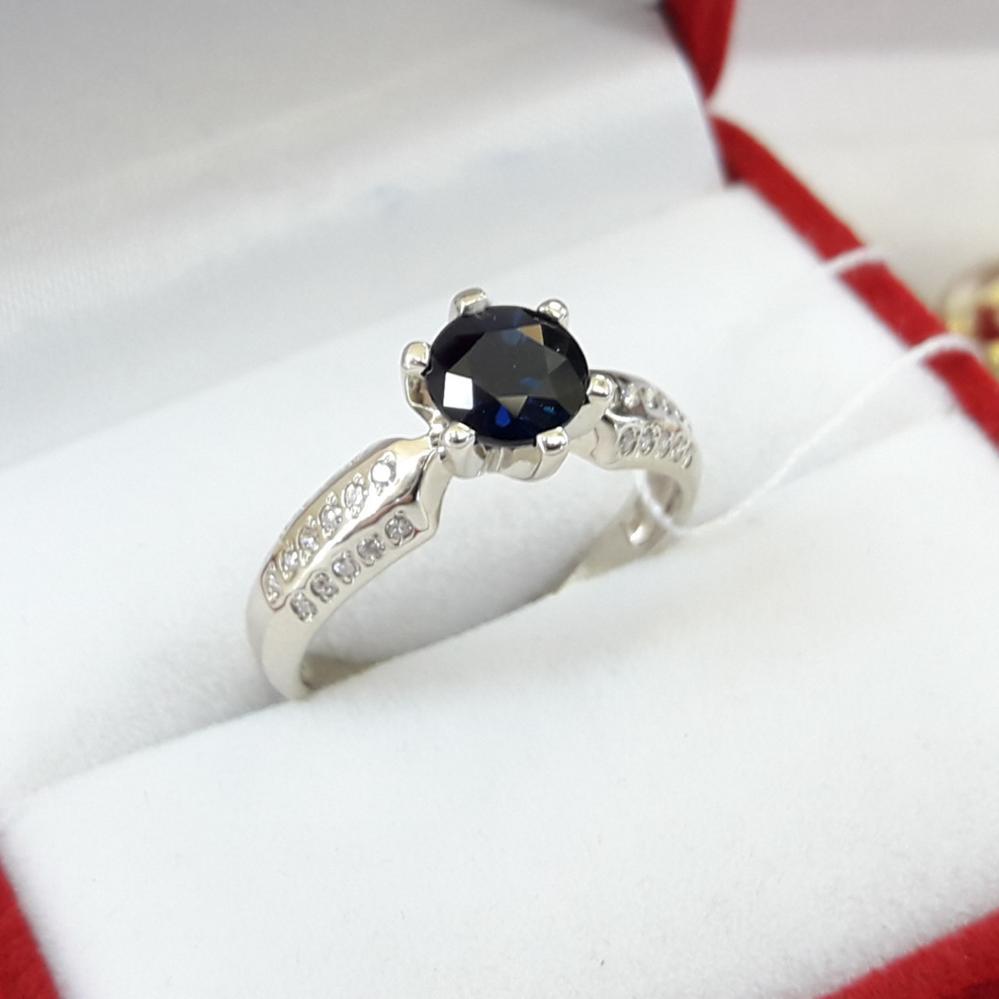 Золота каблучка з сапфіром і діамантами біле золото розмір 17.5