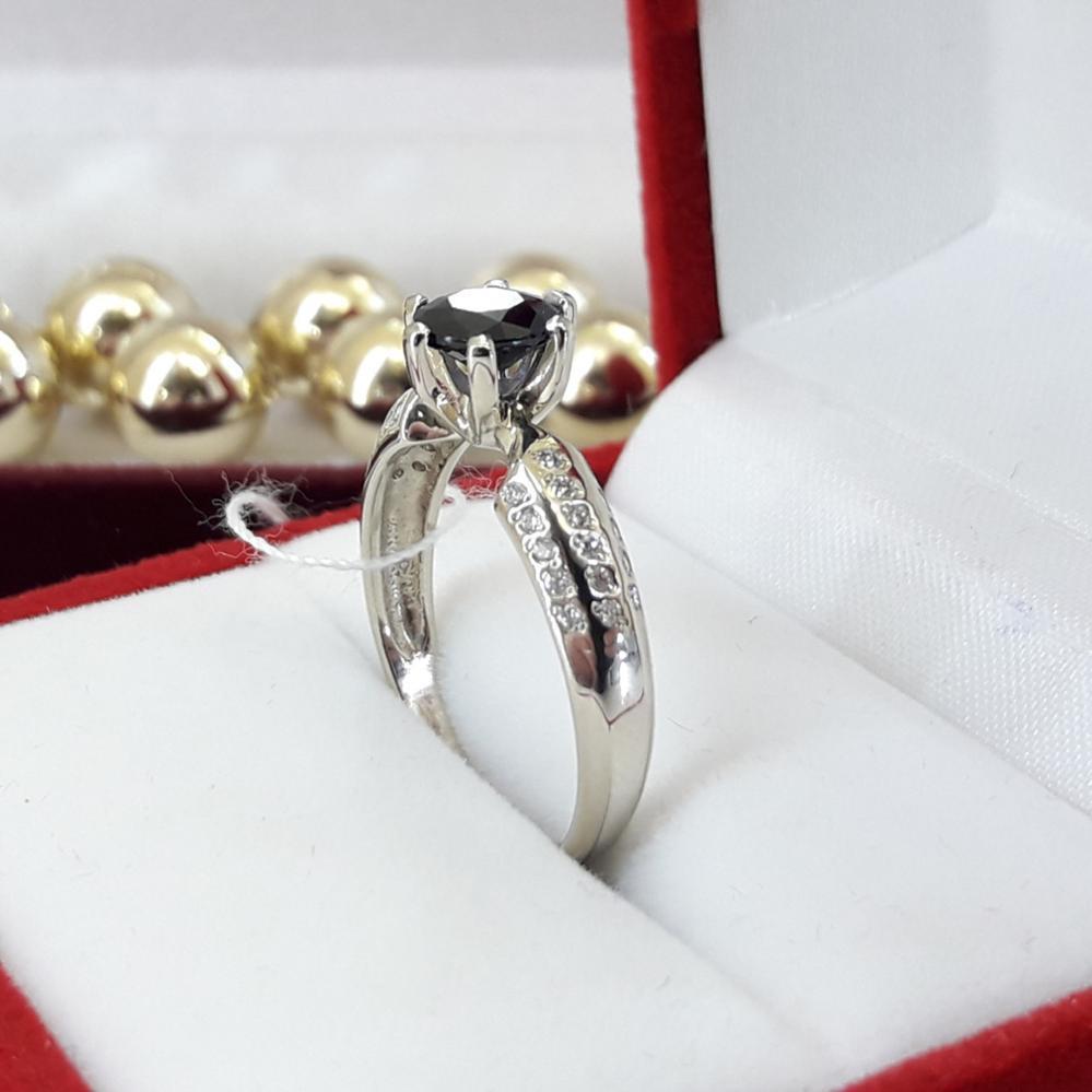 Золота каблучка з сапфіром і діамантами біле золото розмір 17.5