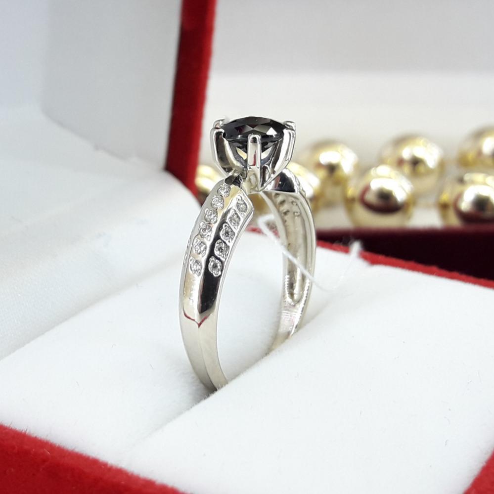 Золота каблучка з сапфіром і діамантами біле золото розмір 17.5