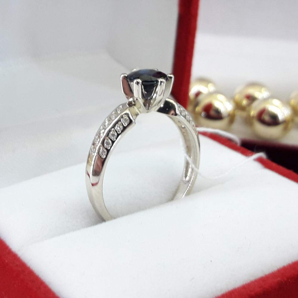 Золота каблучка з сапфіром і діамантами біле золото розмір 17.5