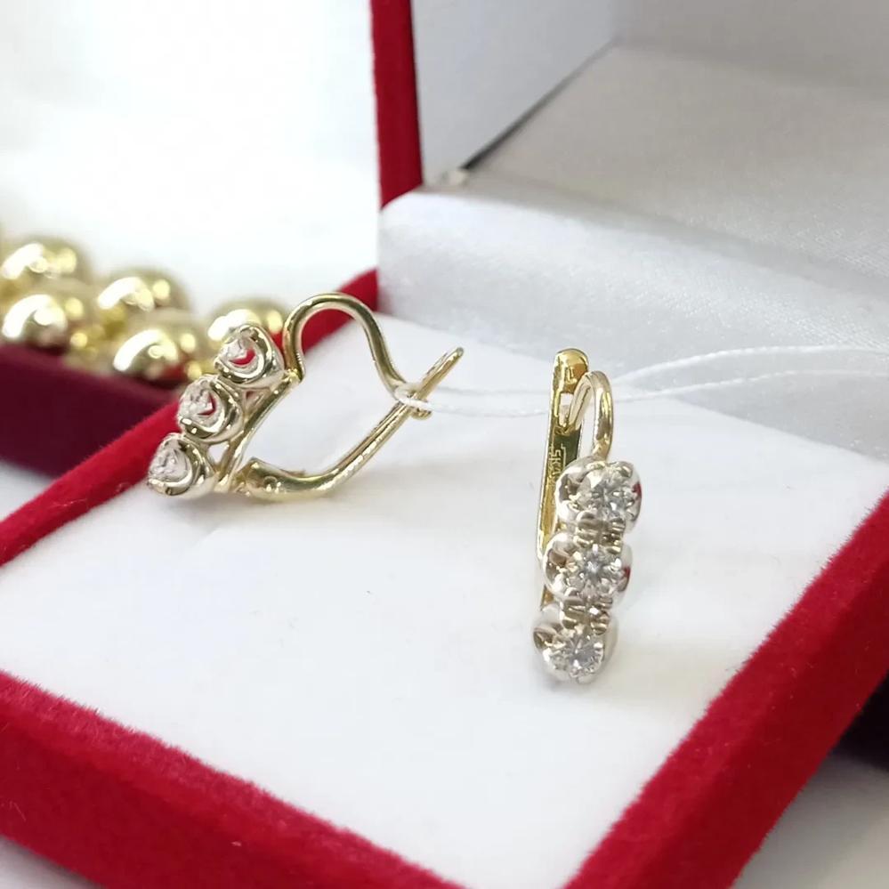 Золота каблучка з діамантами