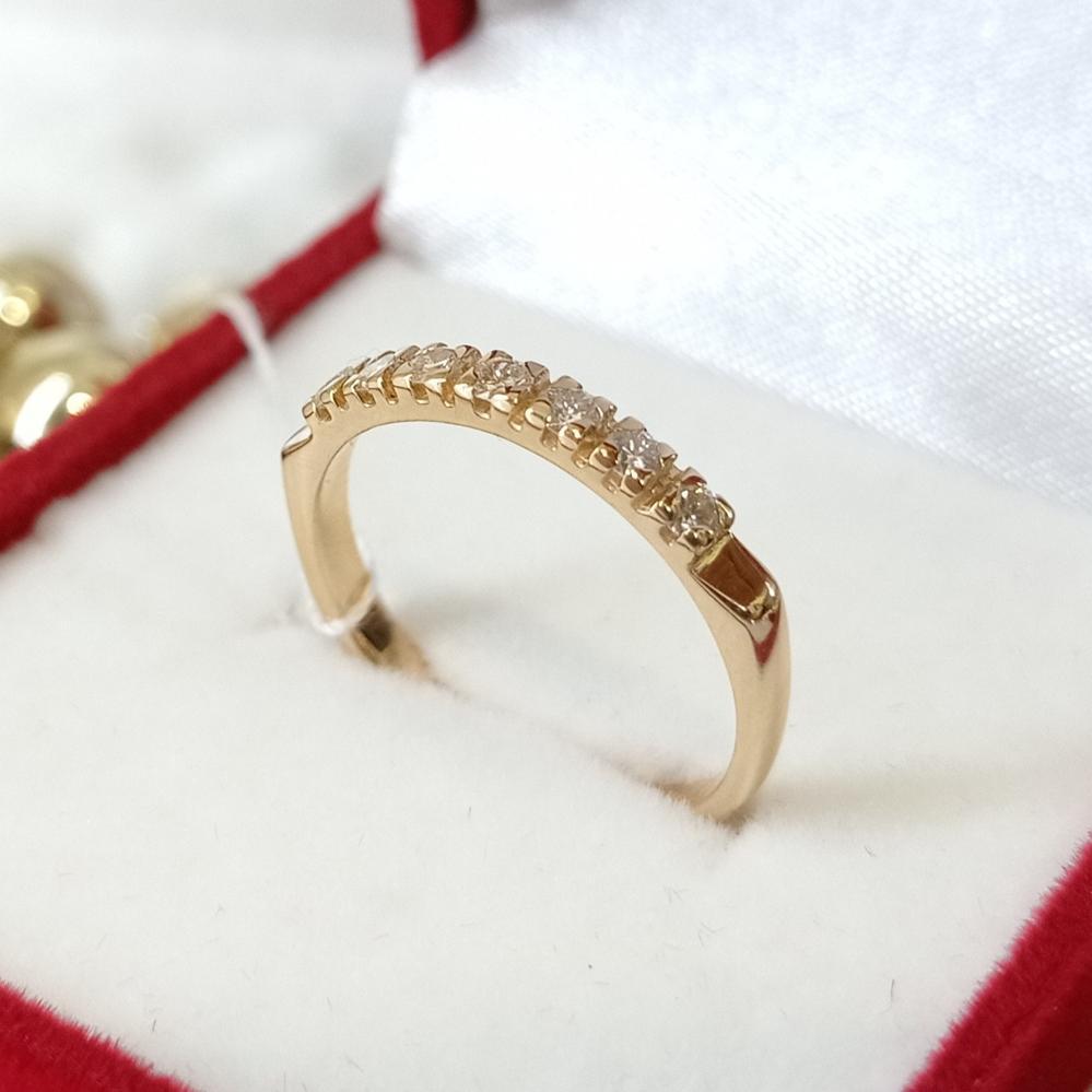 Золота каблучка доріжка з діамантами