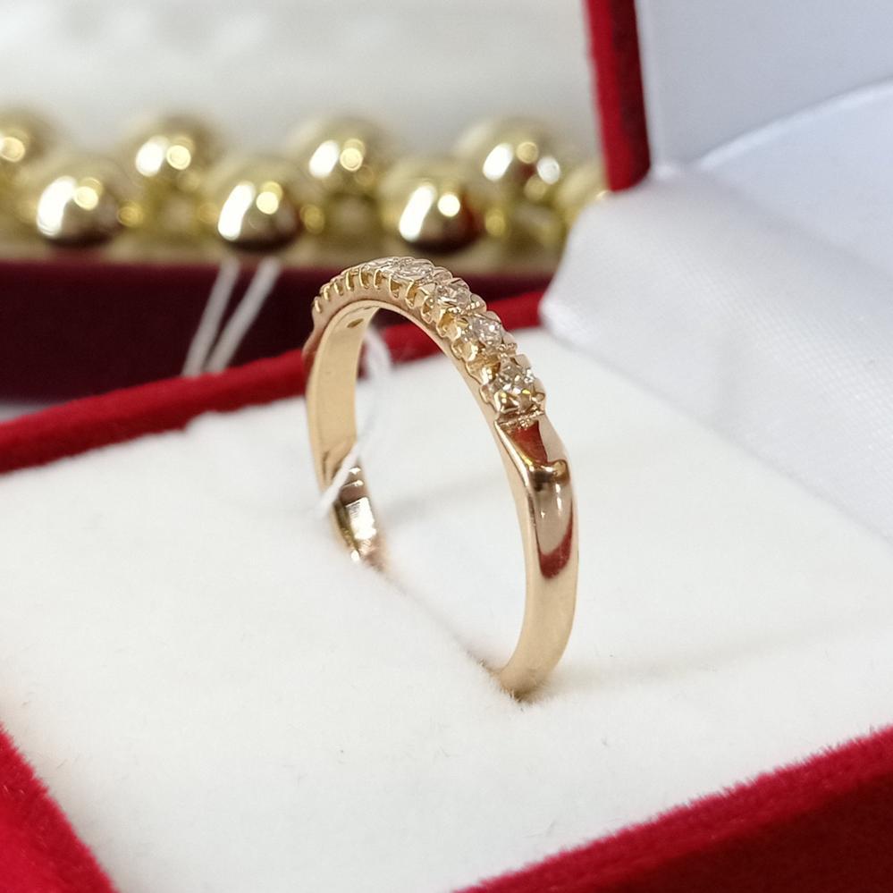 Золота каблучка доріжка з діамантами