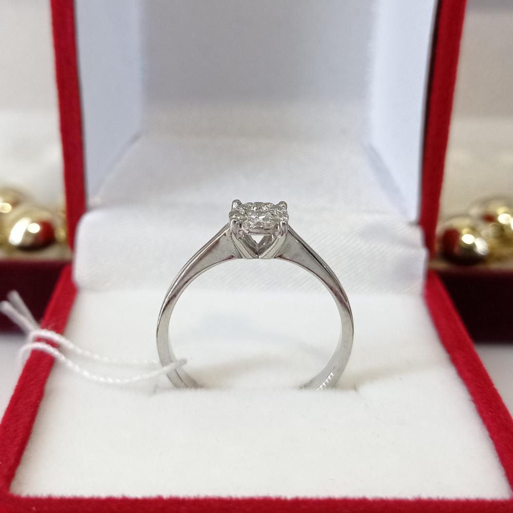 Золота каблучка з діамантами квітка