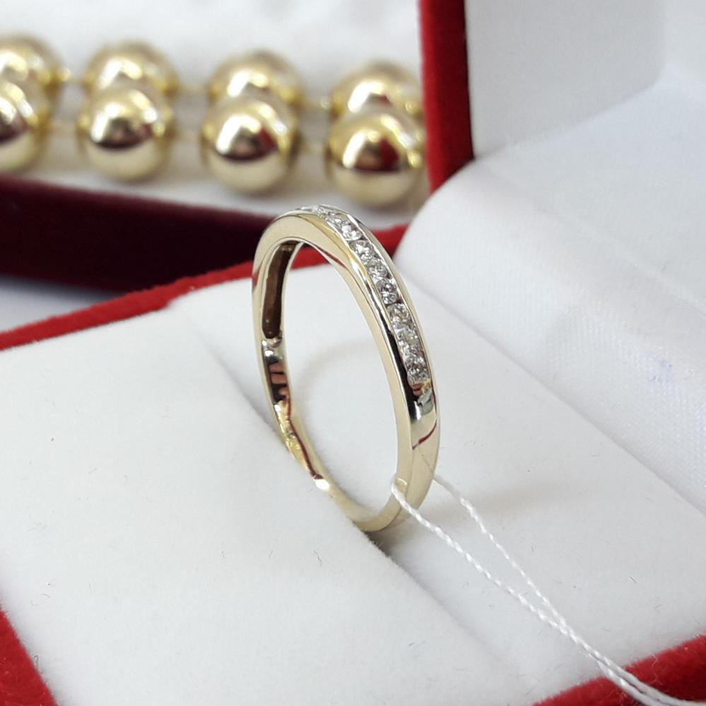 Золота каблучка доріжка з діамантами