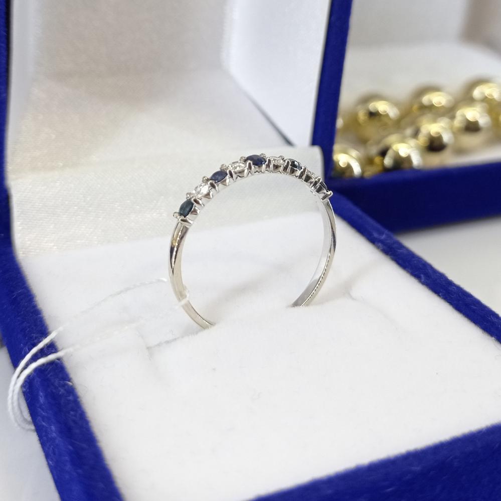 Золота каблучка доріжка с сапфірами та діамантами