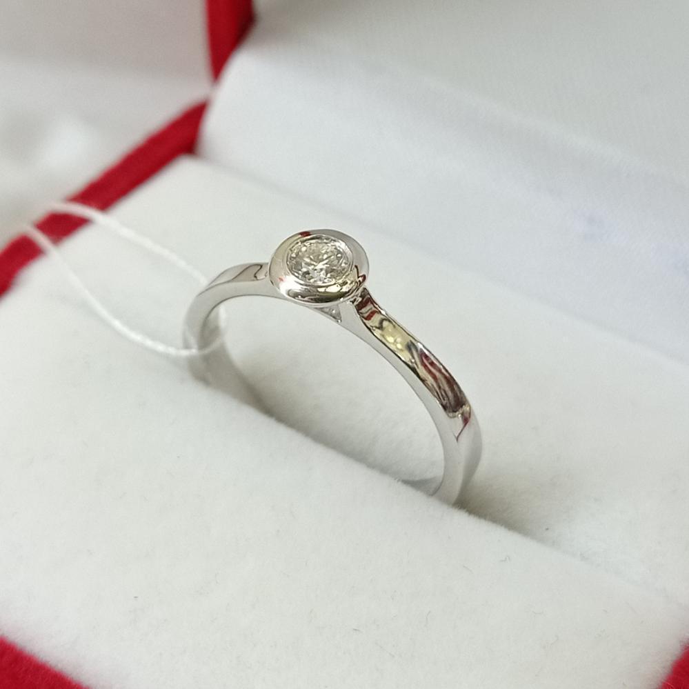 Золота каблучка з діамантом біле золото