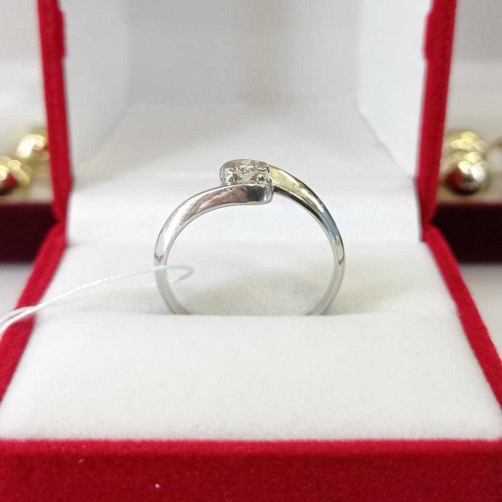 Золота каблучка з діамантом біле золото