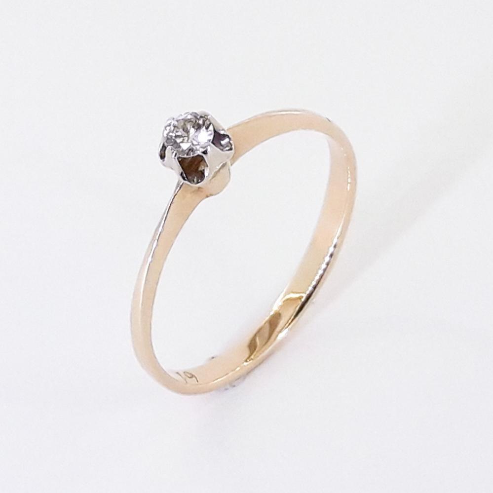 Золота каблучка з діамантом 585 проби 17 розмір помолвочное