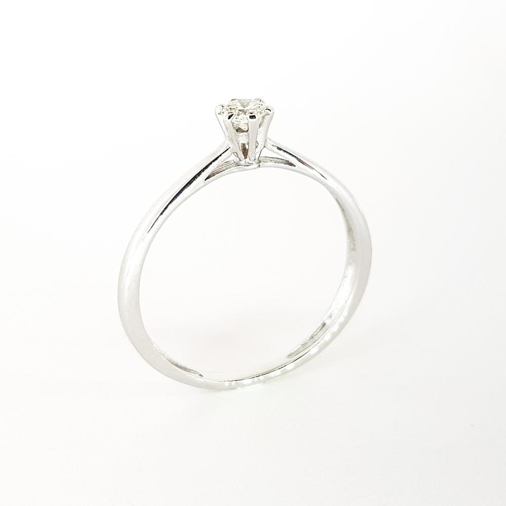 Каблучка золота з діамантом з білого золота