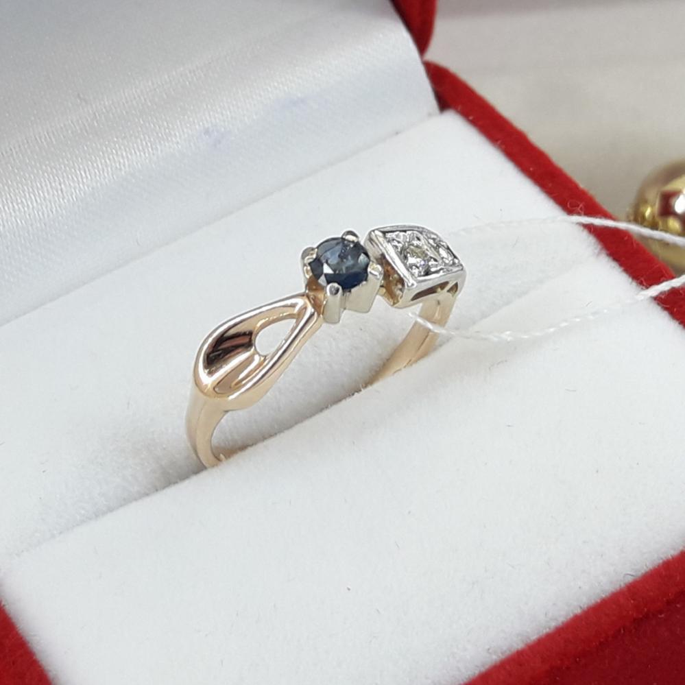 Золота каблучка з сапфіром і діамантами розмір 17