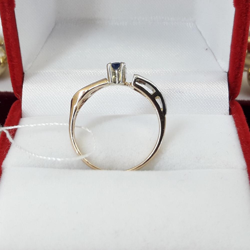 Золота каблучка з сапфіром і діамантами розмір 17