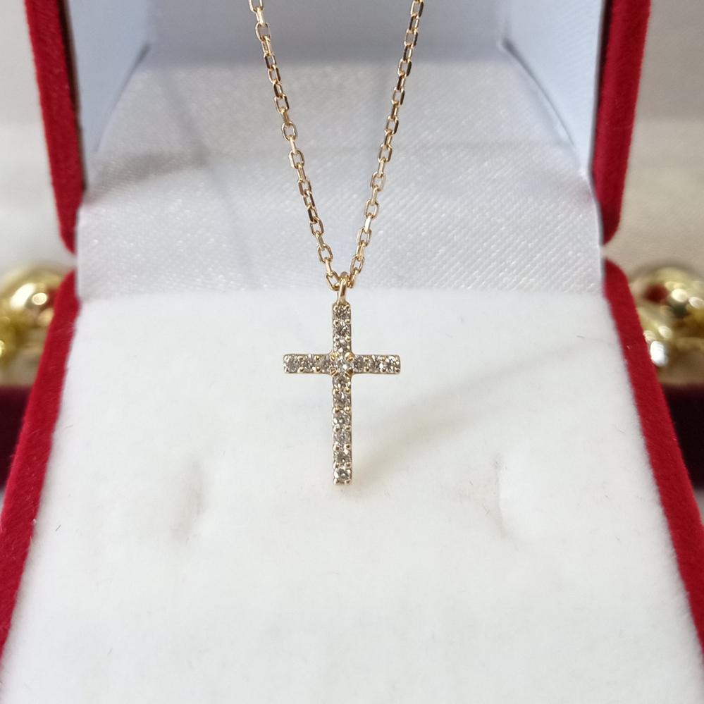Золотий хрестик с дыамантами з ланцюжком