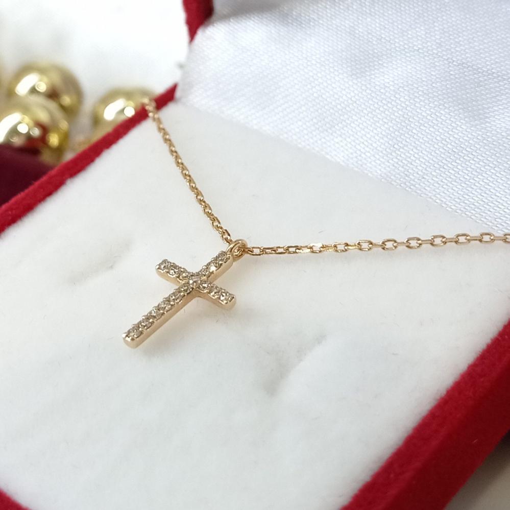 Золотий хрестик с дыамантами з ланцюжком