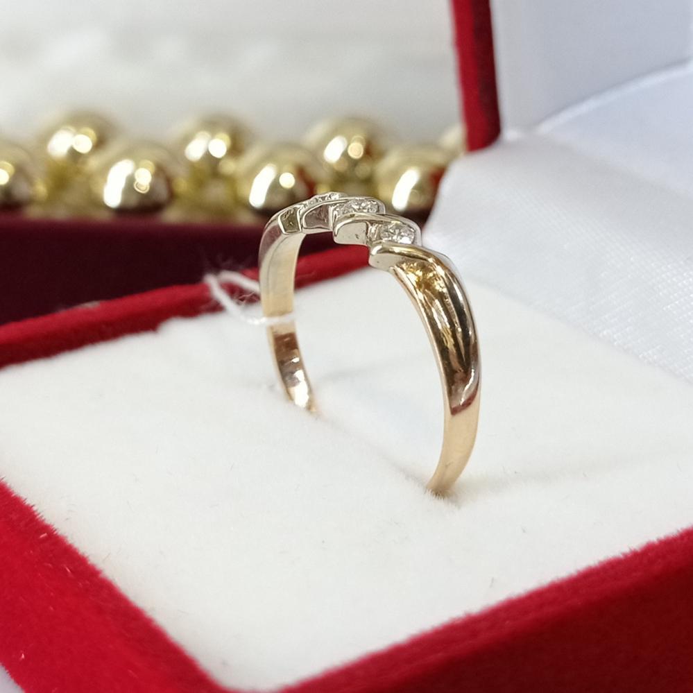 Класична каблучка доріжка з діамантами