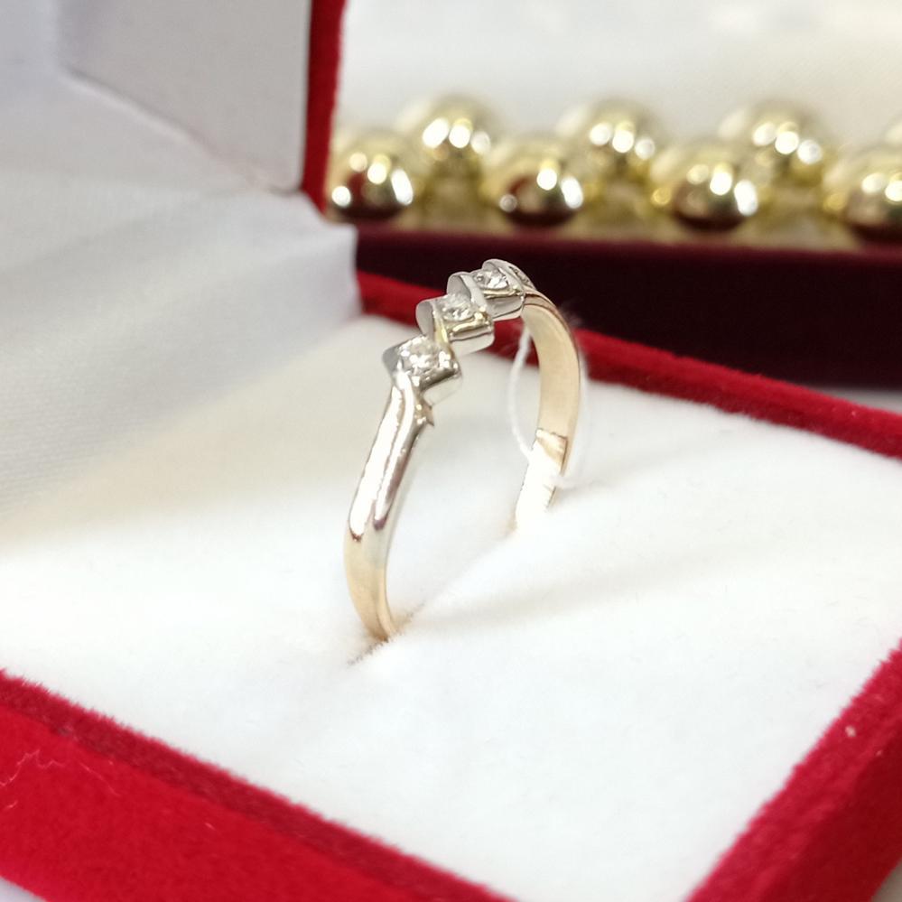 Класична каблучка доріжка з діамантами