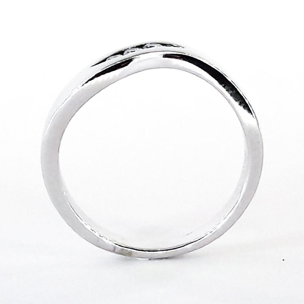 Золота каблучка з діамантами біле золото