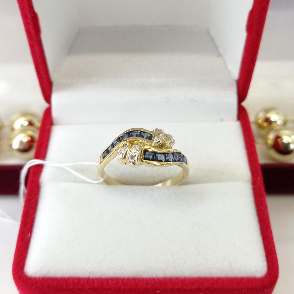 Золота каблучка з сапфірами та діамантами