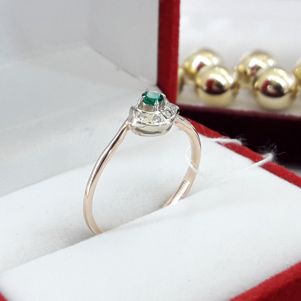 Золота каблучка з смарагдом і діамантами розмір 18