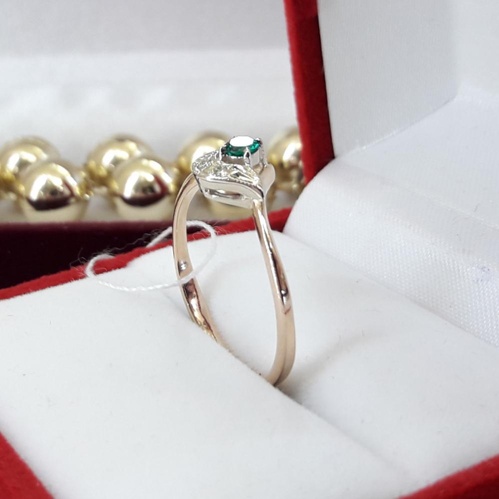 Золота каблучка з смарагдом і діамантами розмір 18