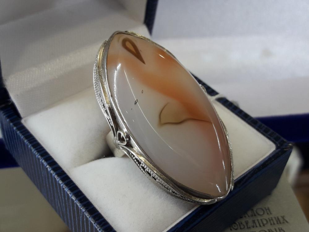 Срібне кільце з агатом