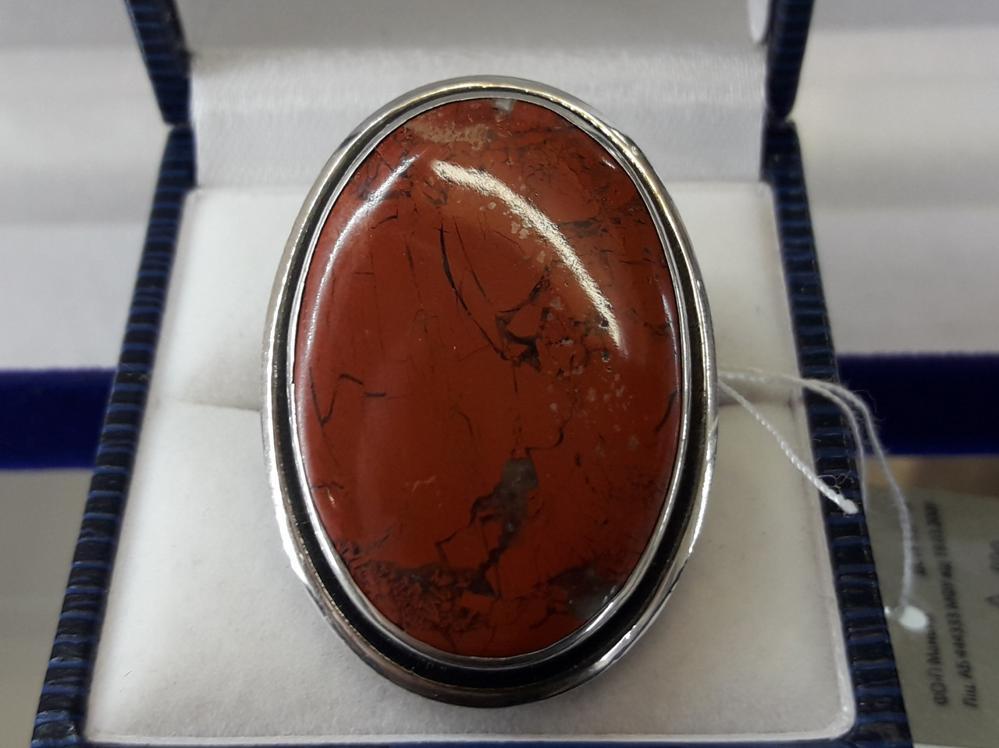 Срібне кільце з яшмою