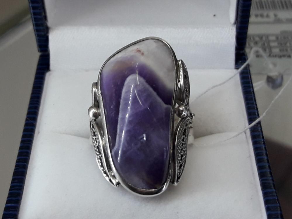 Срібне кільце з аметистом
