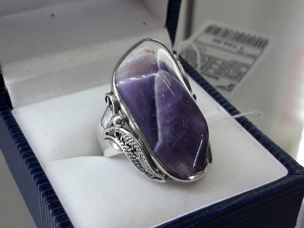 Срібне кільце з аметистом