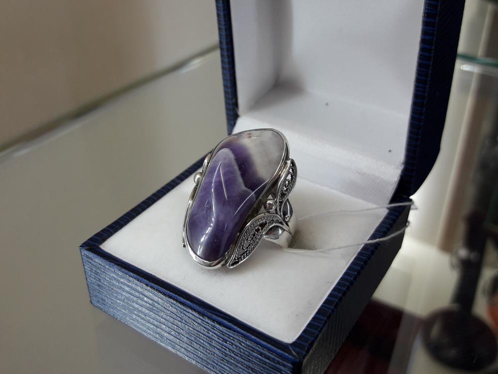 Срібне кільце з аметистом