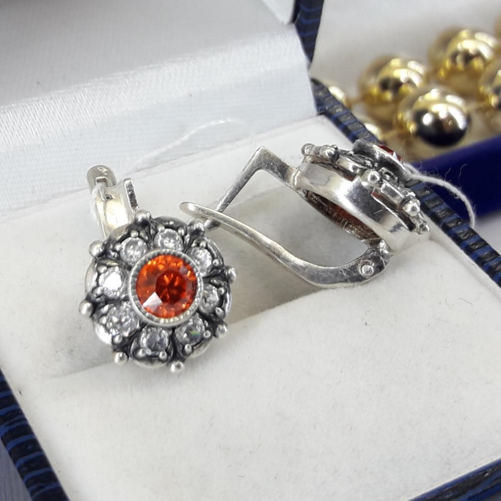 Класичні срібні сережки