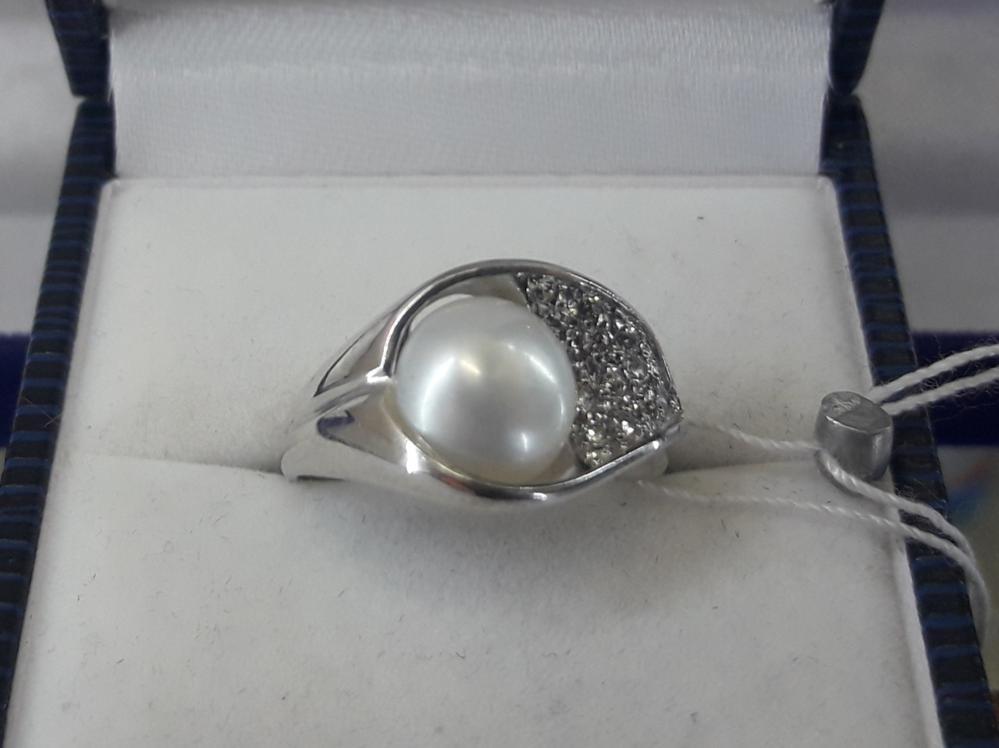 Срібне кільце з перлиною перліною 925 проби