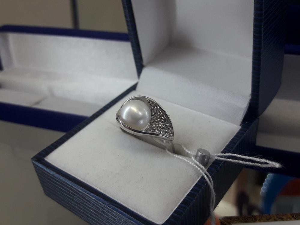Срібне кільце з перлиною перліною 925 проби