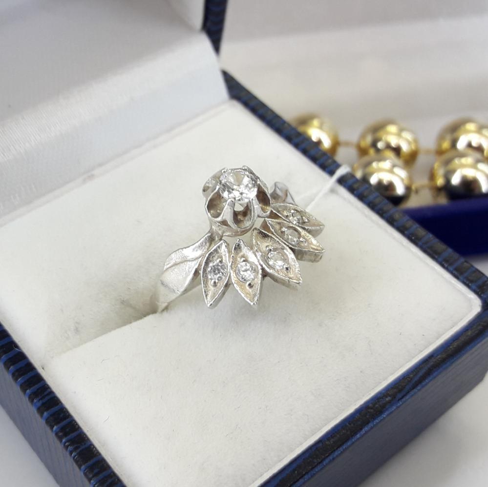 Класичне срібне кільце