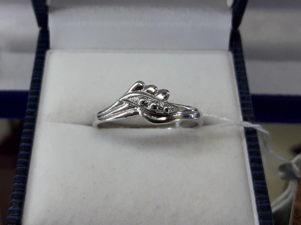 Срібне кільце з фіанітами 925 проби