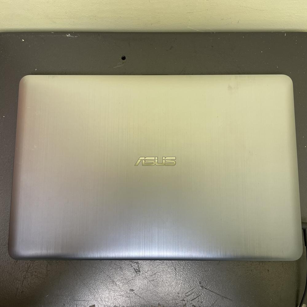 Asus X540LA i3/8gb/256gb
